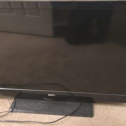 Sanyo TV With Roku Pro And Remote. 
