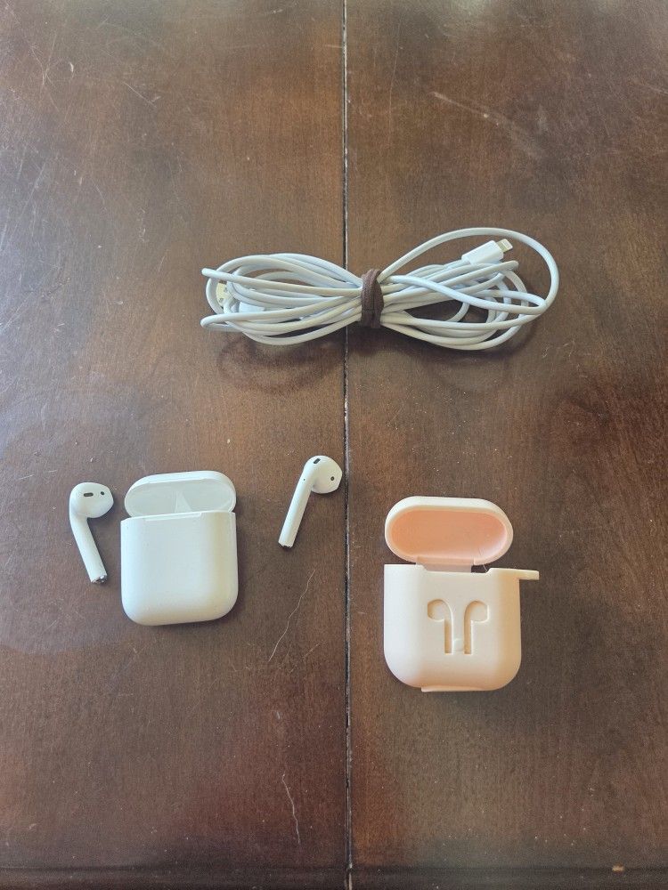 Used Apple AirPods (2nd Generation)
