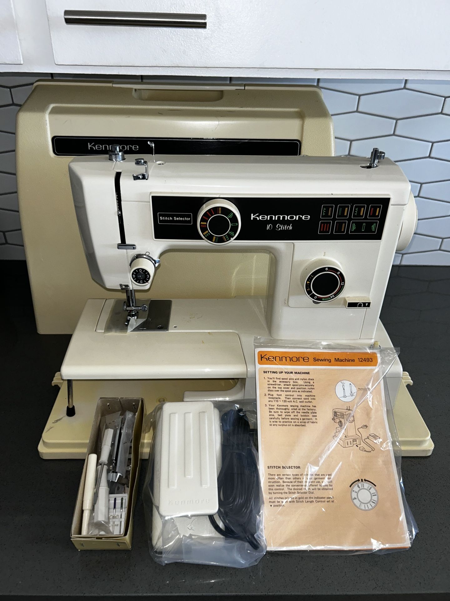 *Brand New Vintage Sewing Machine * Kenmore 10 Stitch 