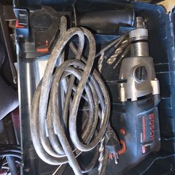 Bosch 1199 VSR Hammer Drill With Case