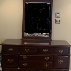 Pennsylvania House Dresser And Nightstand 