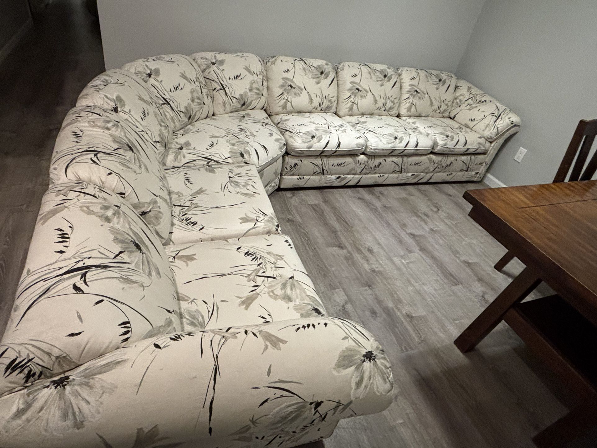 Sectional Couch 