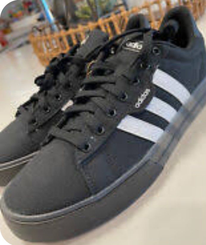 Adidas Daily Size 8