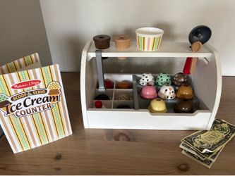 Melissa & Doug Scoop & Serve Ice Cream Counter