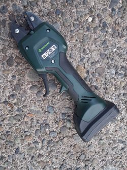 Greenlee EK50ML 138 Electromechanical micro-Crimping Tool( just what's in the pic) pick up fremont sea. No low ball offers please. No trades