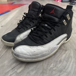 Air Jordan 12 Playoff Size 9.5 Men 