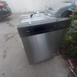 Stainless Steel Wirpool Dishwasher 