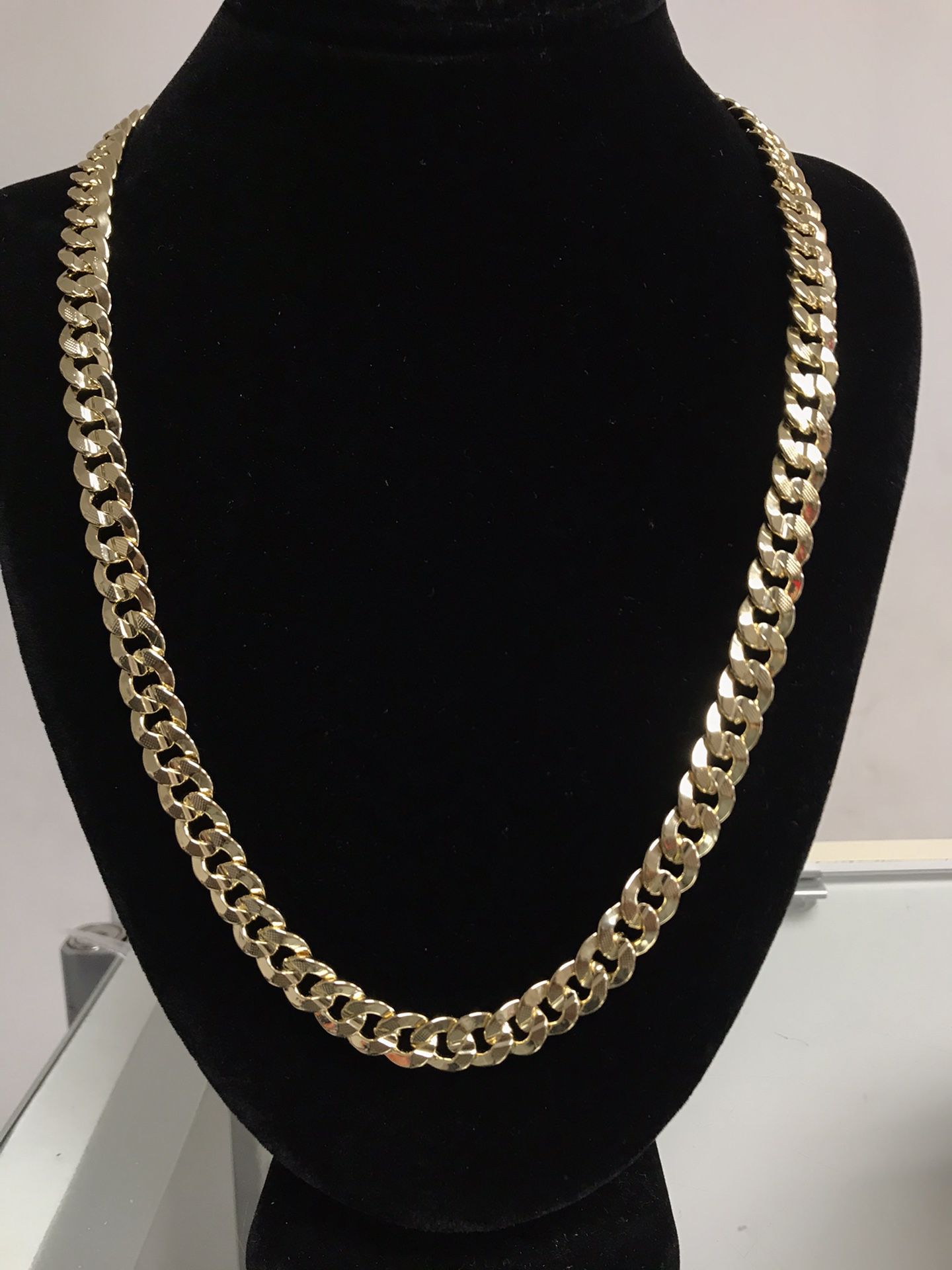 14k Gold filled Cuban link chain for Sale in Houston, TX - OfferUp