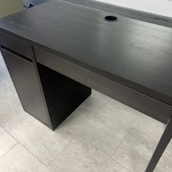 IKEA Desk -black/brown