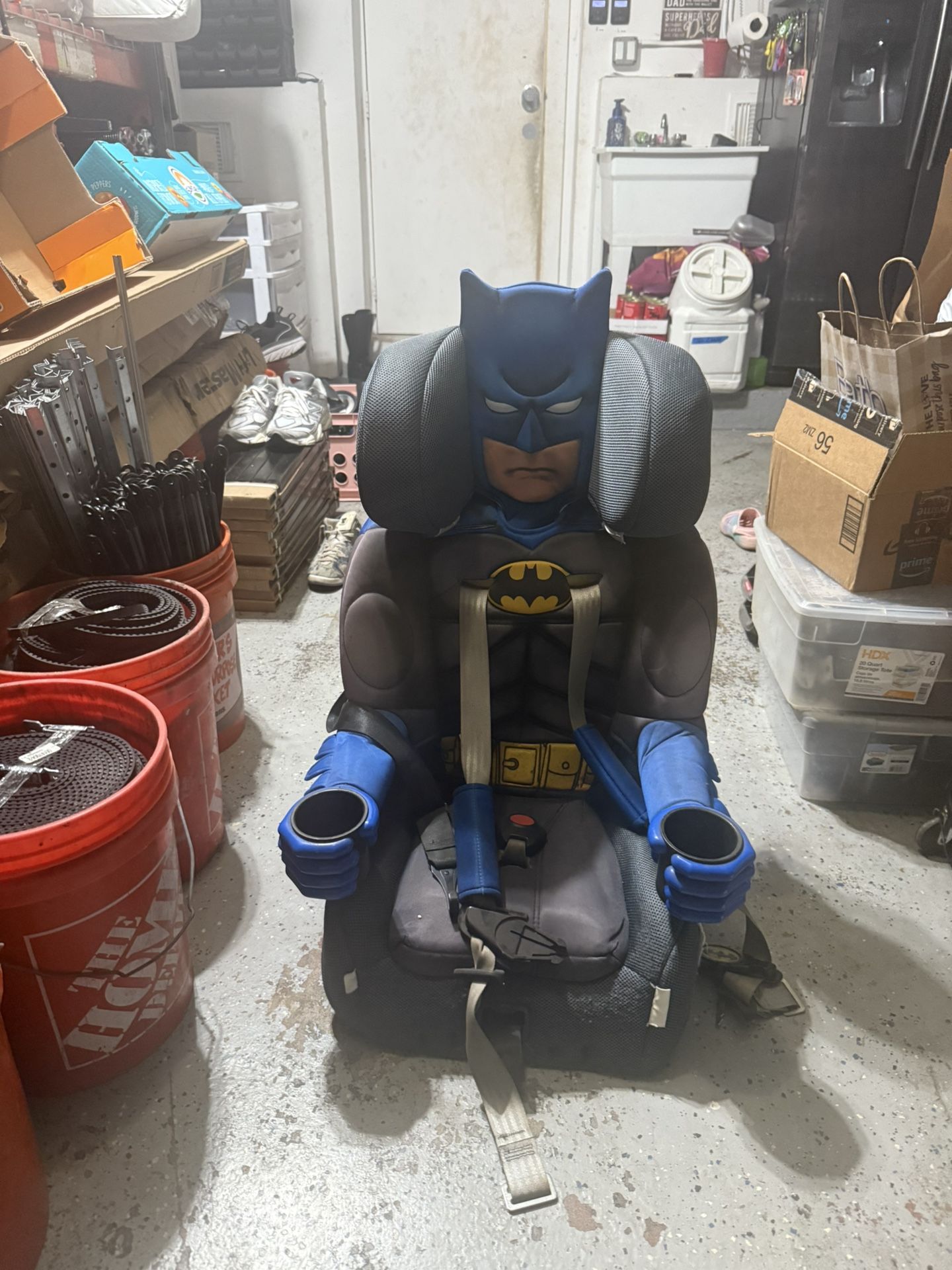 KidsEmbrace DC Comics Blue Batman 2-in-1 Forward-Facing Booster Car Seat LATCH | 5-Point Harness Booster 22-65lbs converts to Belt-Positioning Booster