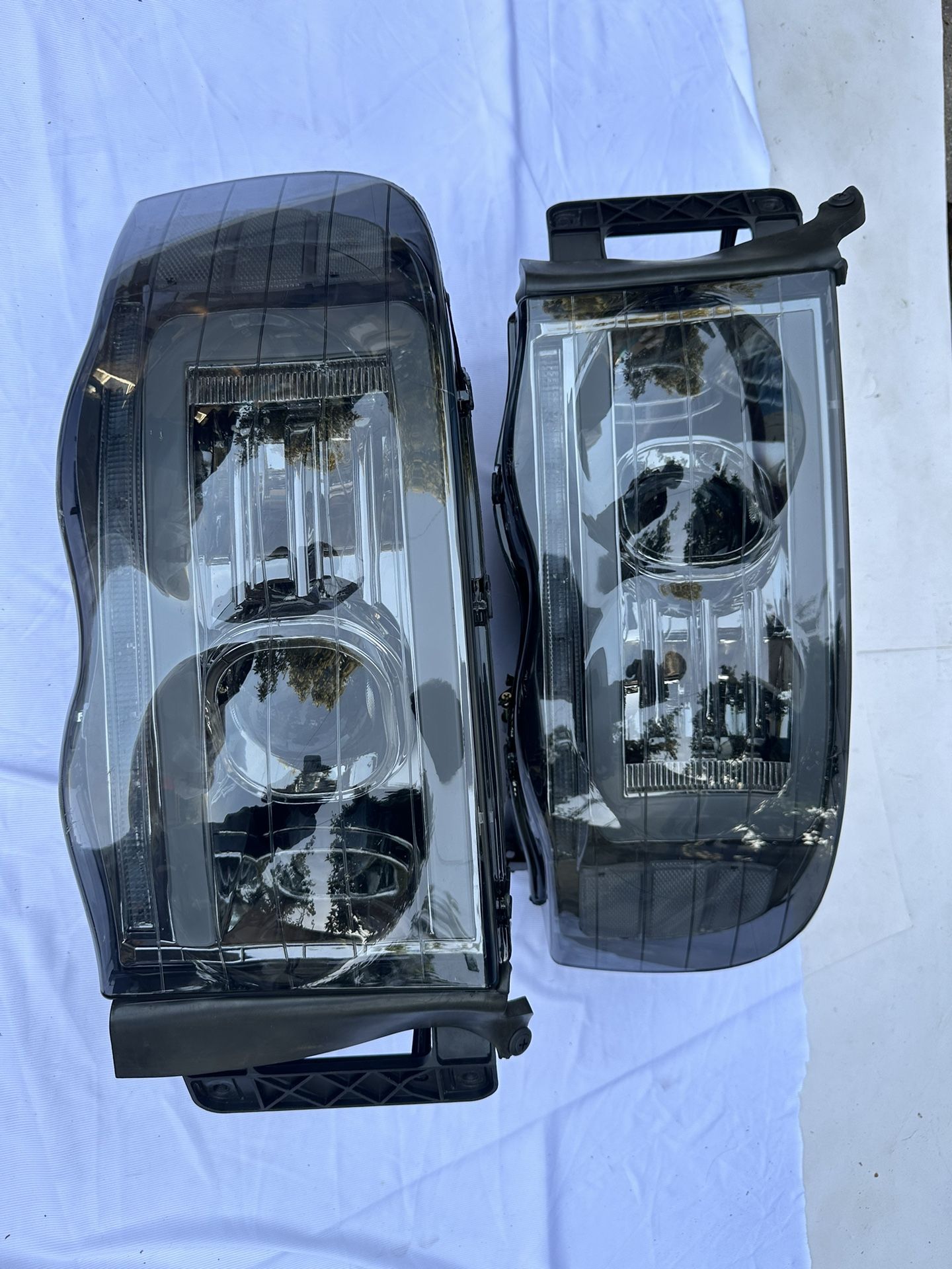 Dodge Ram 1500/2500/3500 LED Headlight Year 2003-2005