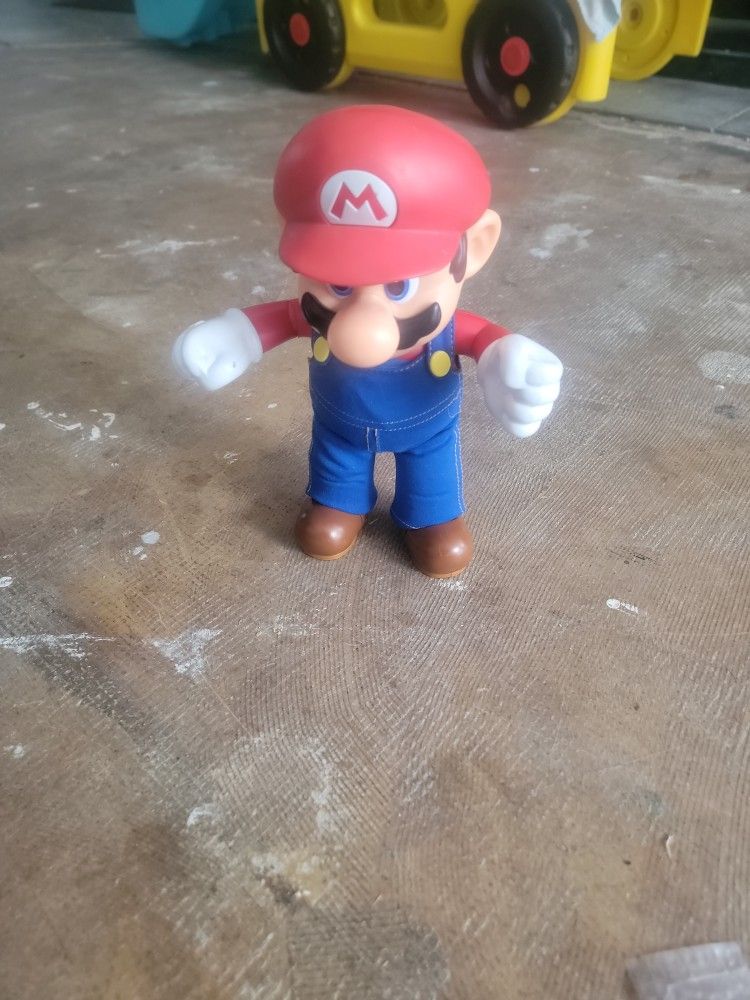 Mario B .