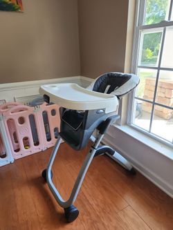 Graco DLX  High Chair – Gently Used