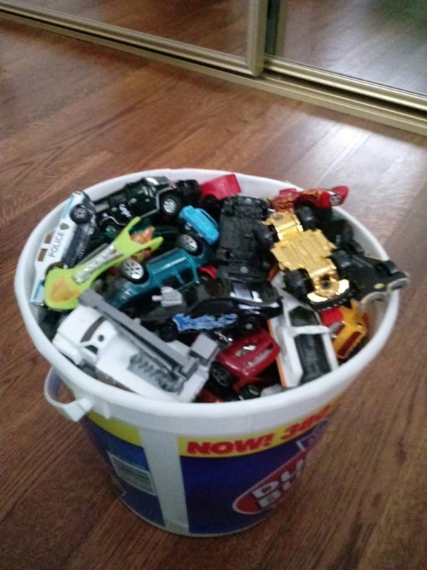 toy box bucket