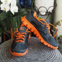 Starters Sneaker for man Size 9.5