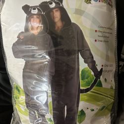 2 Adult Halloween Costumes 