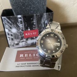 Relic ZR11607 Men's 40mm Silver S/Steel Gray Dial Date Watch NEW
