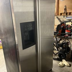 GE Refrigerator