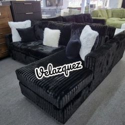 ✅️✅️2 pc black fur like wide welt corduroy sectional sofa with chaise✅️✅️