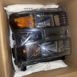 Silverado Headlight (passenger ) 