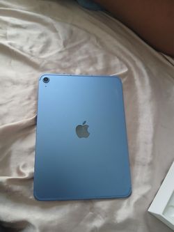 iPad 10th gen(blue) WILL BE CLEANED BEFORE SOLD!!!!!(not taking Venmo )