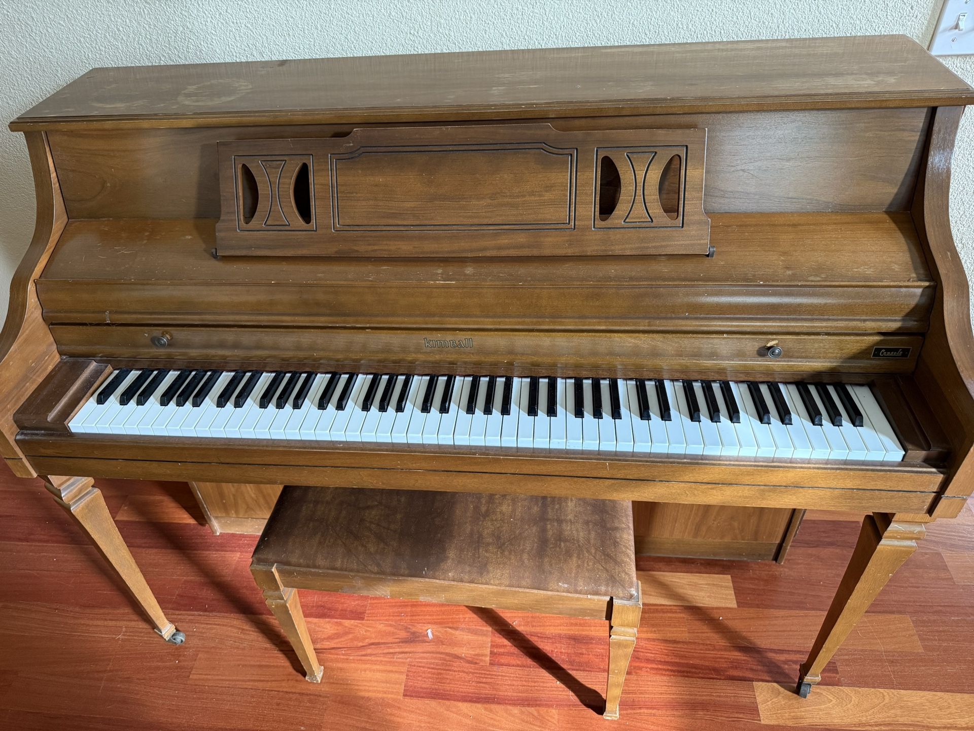 Piano Kimball S422