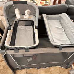 Baby trend Travel Crib With Bassinet And changing Table 