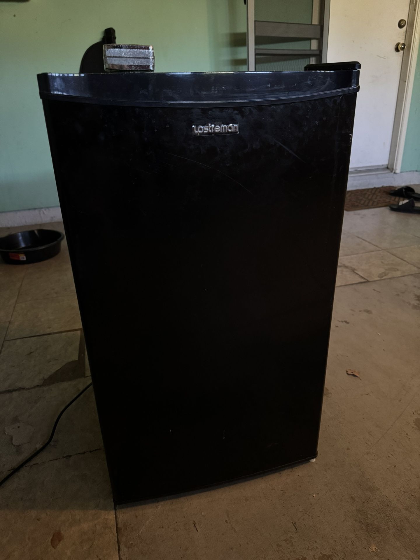 Mini fridge (Upstreman)