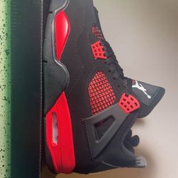 Jordan 4 "Red Thunder" 