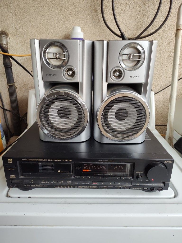 Home Stereo Receiver Amplifier With Sony Speakers