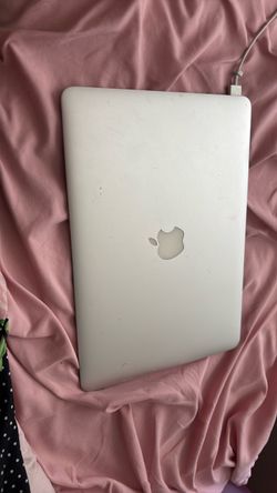 Apple macbook 2010 13- inch model