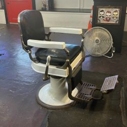 KOKEN BARBER CHAIR
