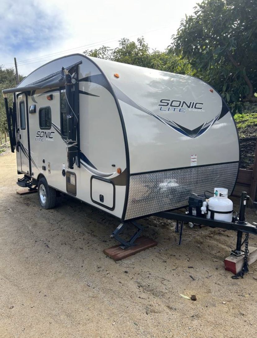 2016 Sonic Venture Lite SL150VRK