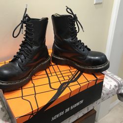 Dr Martens Women’s Industrial WorkBoots