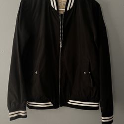 Black bomber jacket 