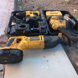 DEWALT Combo 18V Charger Extra Battery Drill Saw Saw Light Good Conditions $125