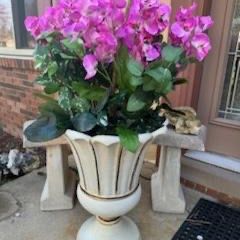 Beautiful artificial plant indoor and outdoor very nice vases too