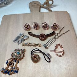 Misc. Lot Of Hair Barrettes/Accessories 