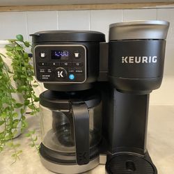 Open Box KEURIG K Cup and The Pot 2 In One  Was Purchased For $250 Sell In It For 150 