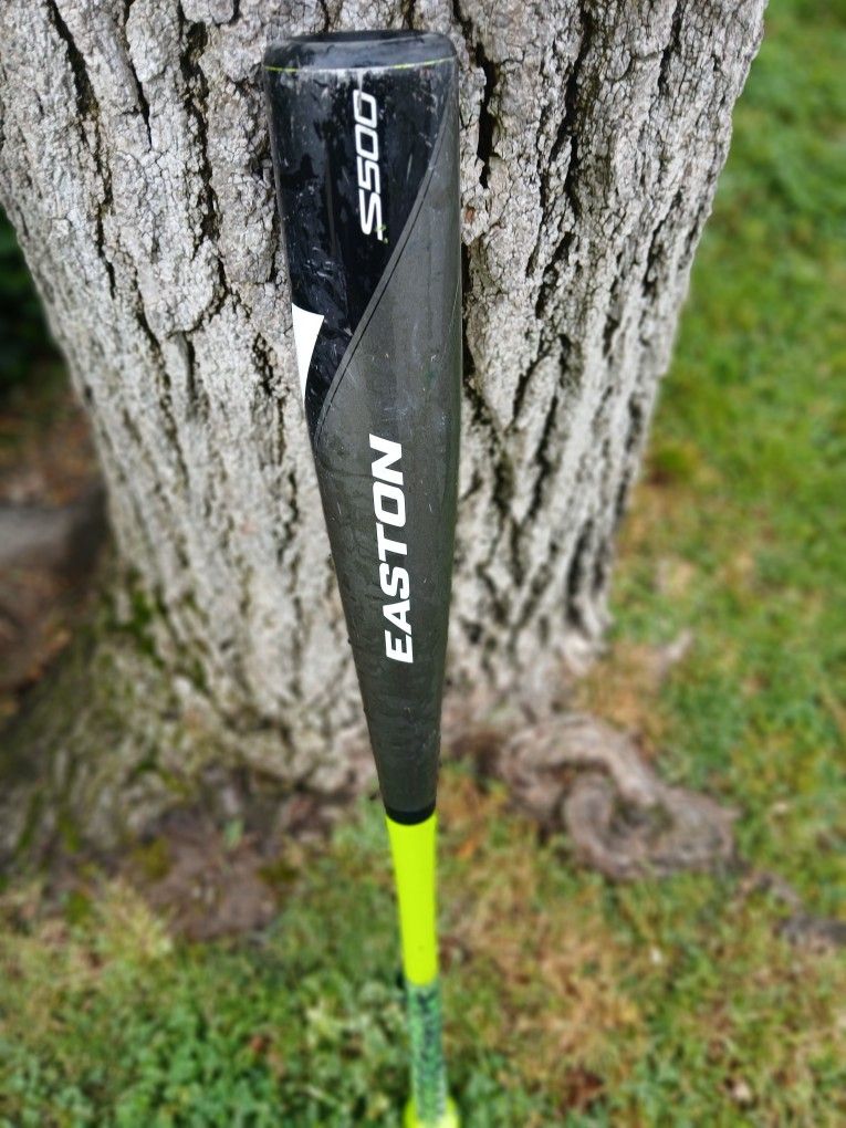 EASTON "BIG BARRELL " BAT ( SEE PICS) LOCATED IN GLENDORA CHECK OUT MY PAGE ALOT OF BASEBALL EQUIPMENT FOR SALE "CHEAP "