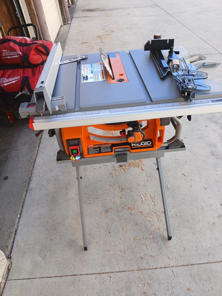 Maquina Ridgid De Luz De 10 Pulgadas Nueva