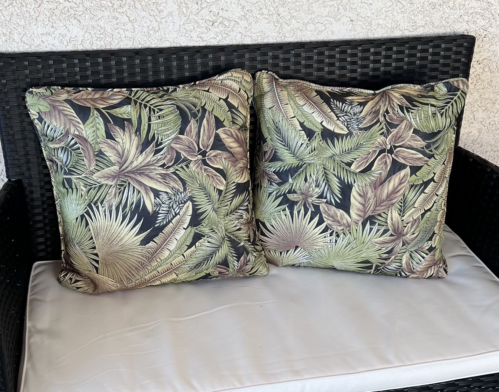Tommy Bahama Outdoor Pillows