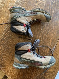 La Sportiva Nucleo High Gore tex Size 9 Women