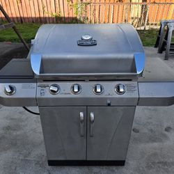 Char-Broil COMMERCIAL Series - $200 OBO