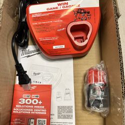 M12 Charger and Battery (2.0 Ah)