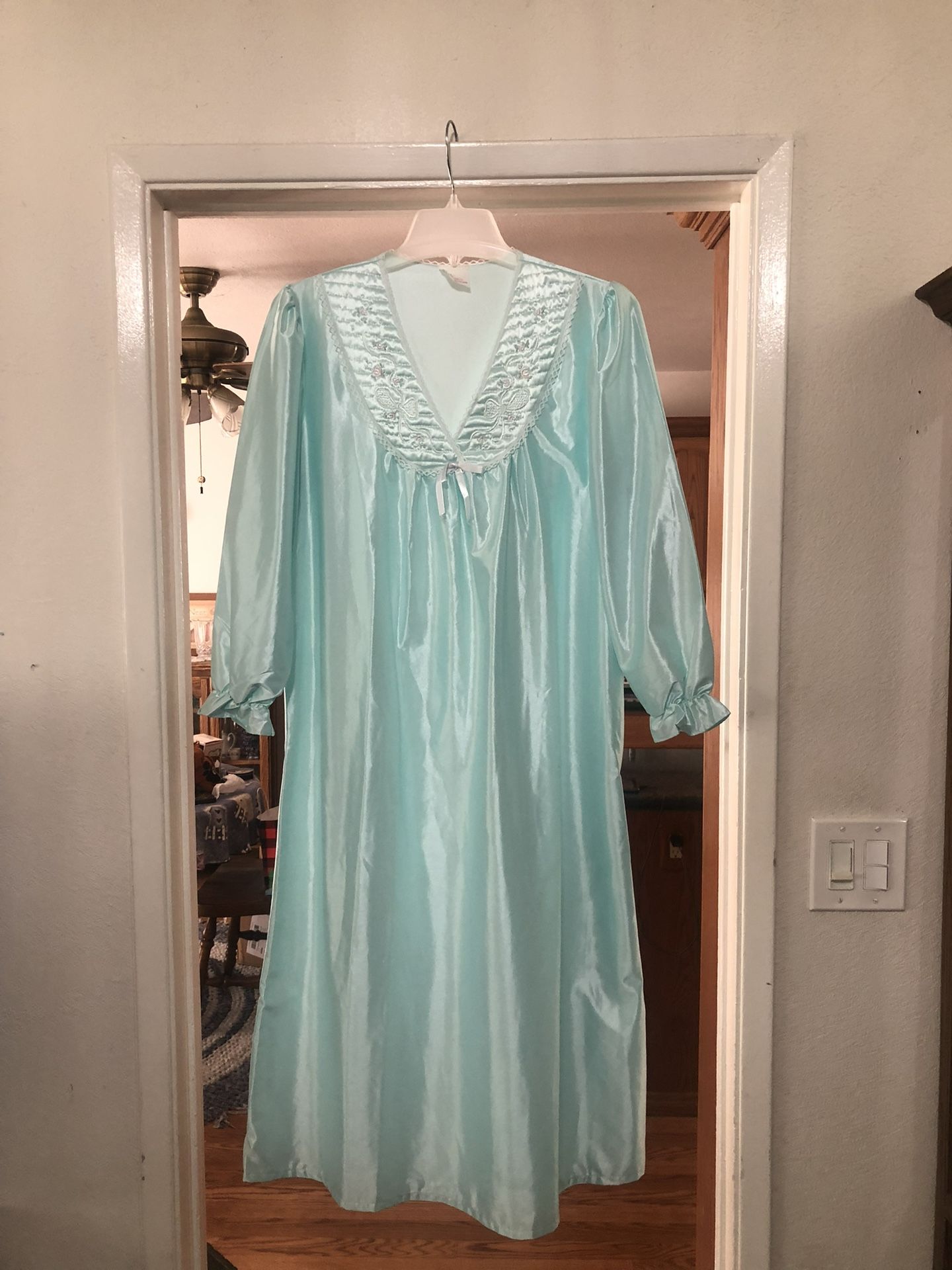 Girls Size Large Long Nightgown Sleepwear. Brand New Never Worn