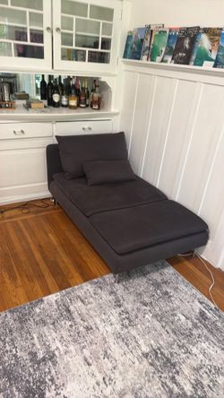Chaise lounge chair