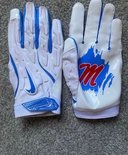 College gloves