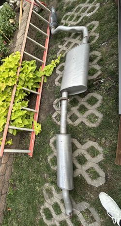 2020 Jeep Gladiator Stock Muffler