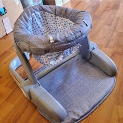 Bright Starts Learn-to-Sit 2-Position Floor Seat  
